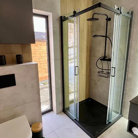 Semesterbostad Gorska Przystan Dom Duza Sowka *